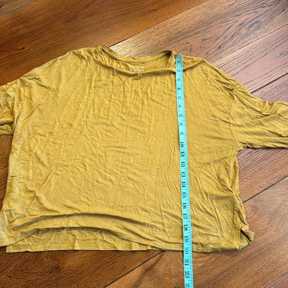 Tahari Long Sleeve Top - Picture 7 of 7